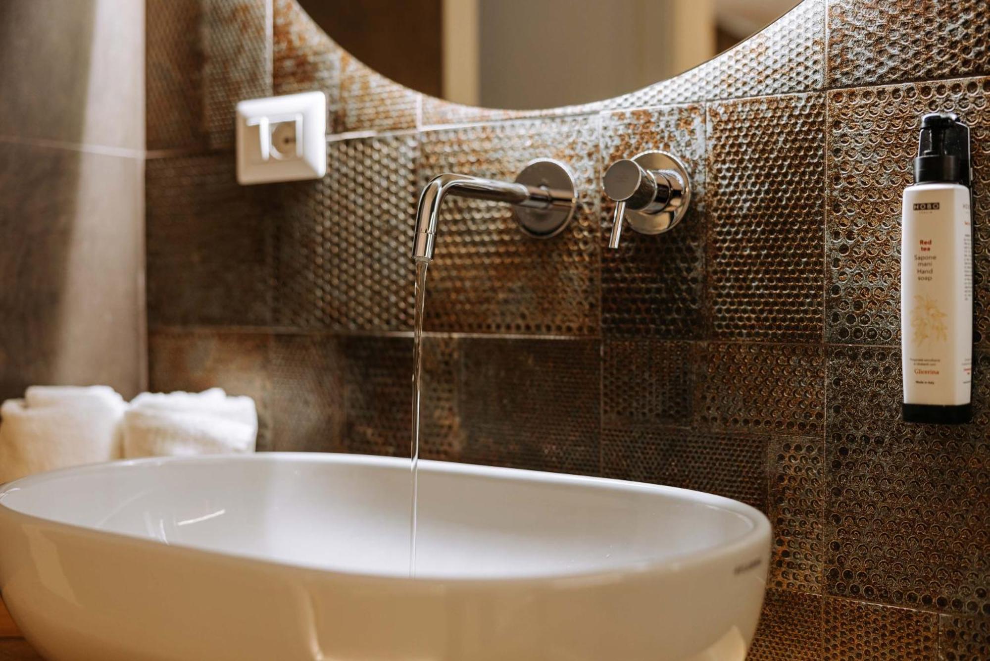Dirium - Exclusive Rooms โมโนโปลี ภายนอก รูปภาพ