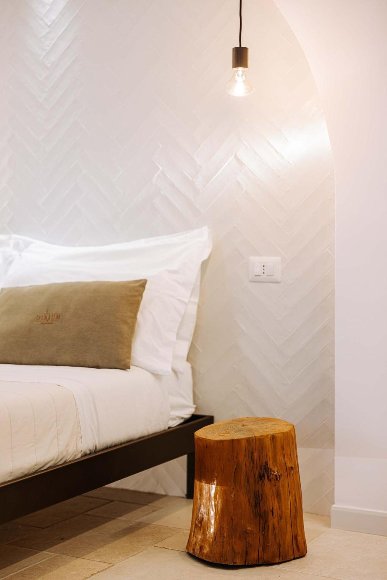 Dirium - Exclusive Rooms โมโนโปลี ภายนอก รูปภาพ