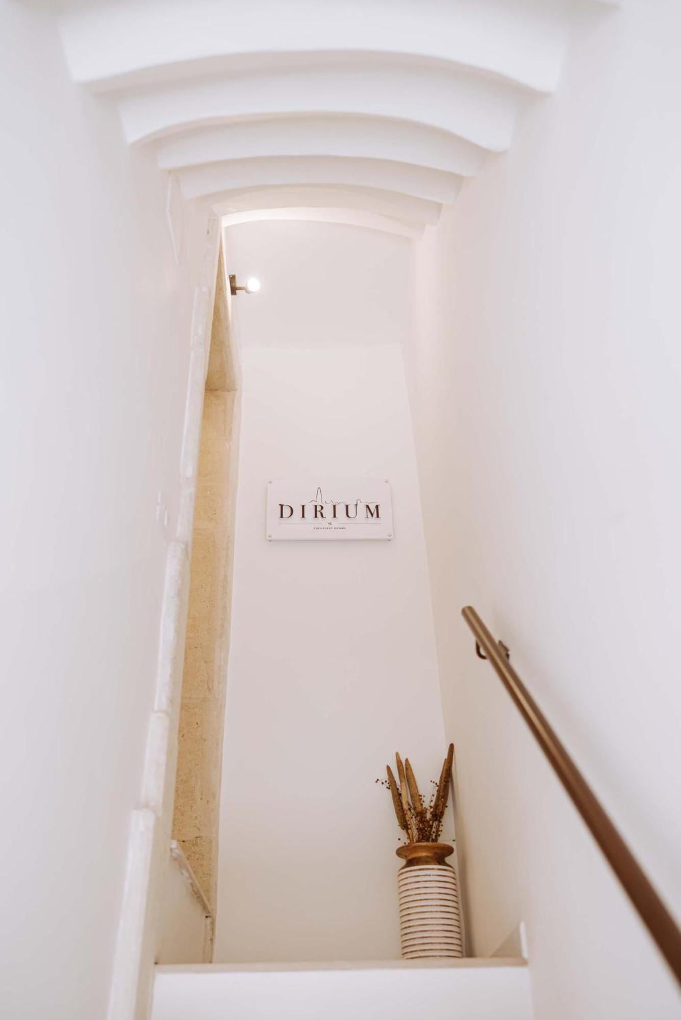 Dirium - Exclusive Rooms โมโนโปลี ภายนอก รูปภาพ