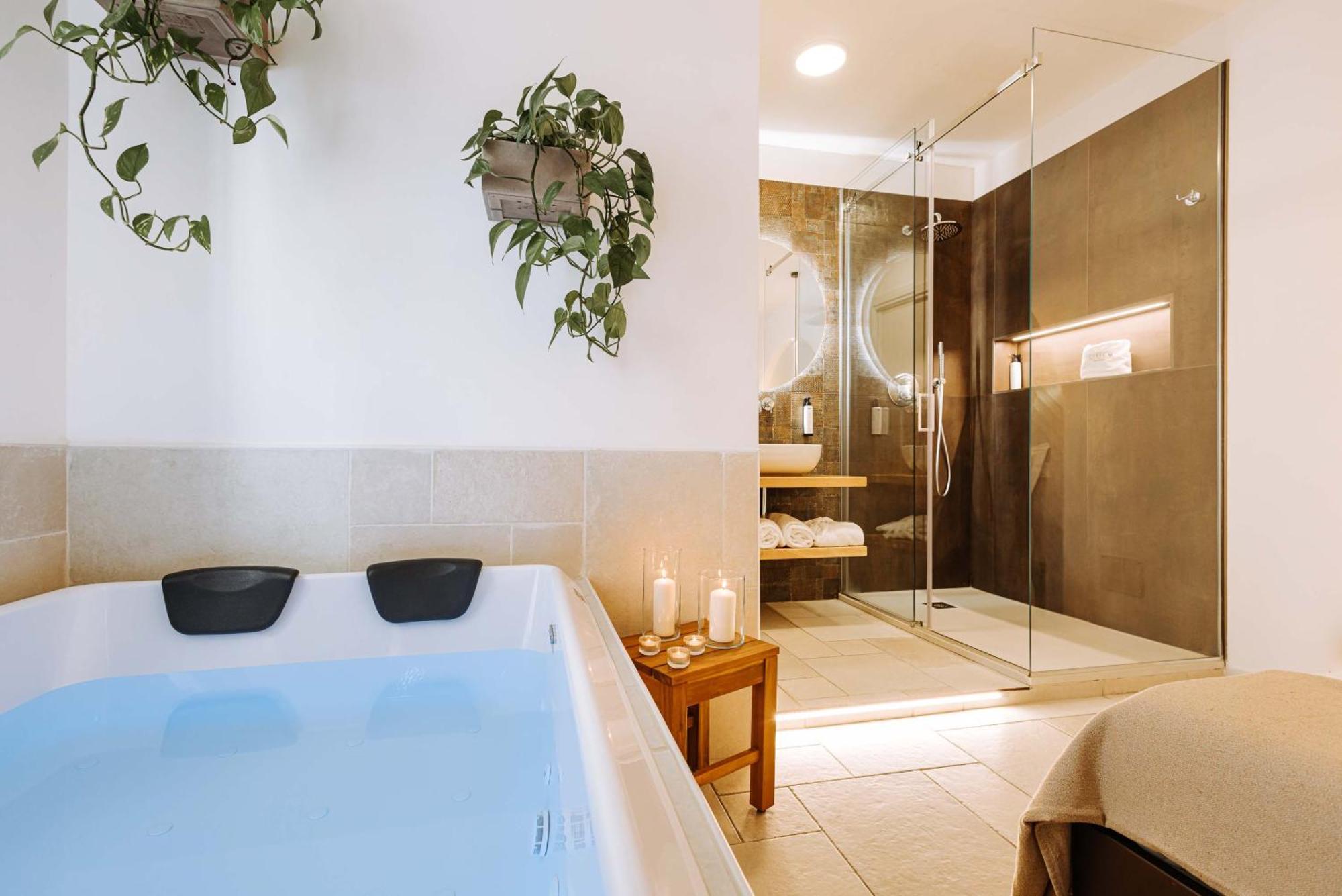 Dirium - Exclusive Rooms โมโนโปลี ภายนอก รูปภาพ