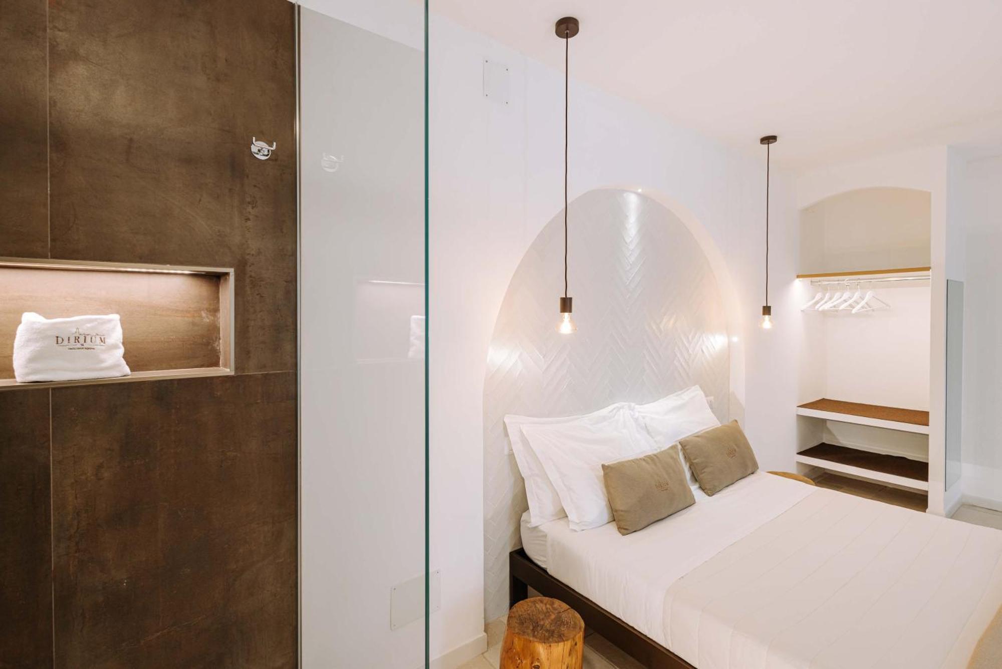 Dirium - Exclusive Rooms โมโนโปลี ภายนอก รูปภาพ