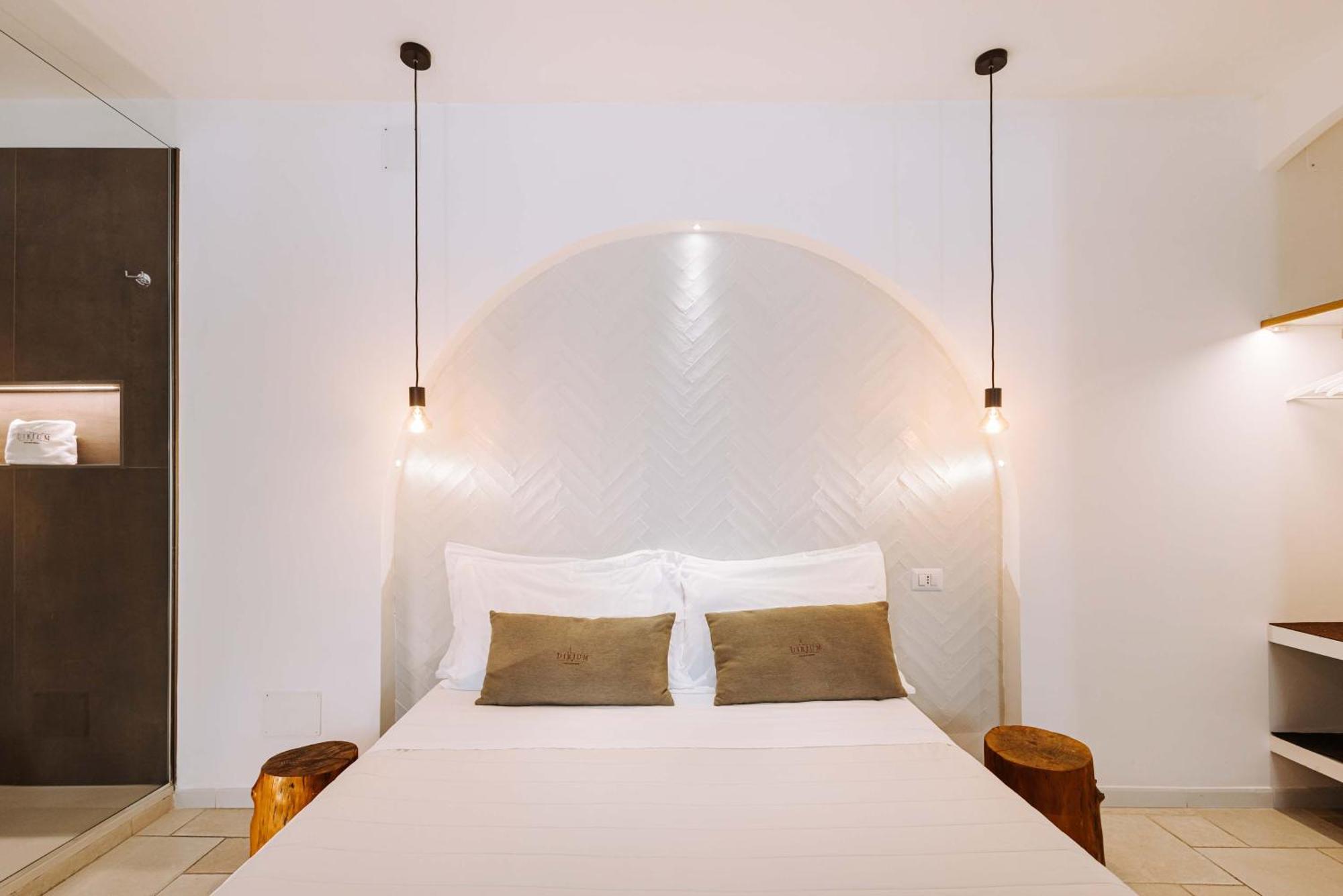 Dirium - Exclusive Rooms โมโนโปลี ภายนอก รูปภาพ